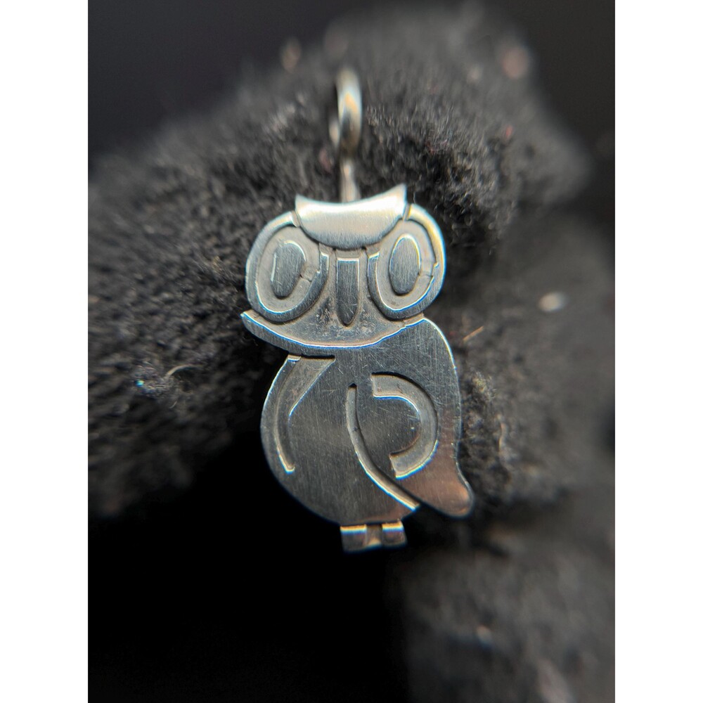 Native American Sterling Silver Owl Pendant - Picture 8 of 10